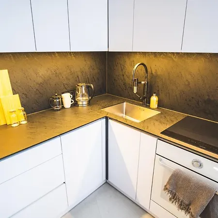 Old Town Apartment *